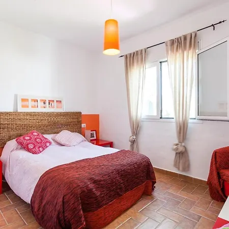 Casas Lionel * קוניל דה לה פרונטרה